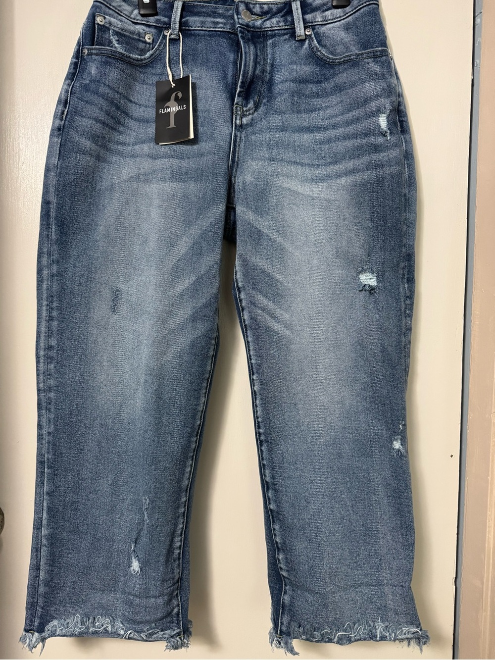 Flamingals Women’s Distressed Blue Cropped Jeans